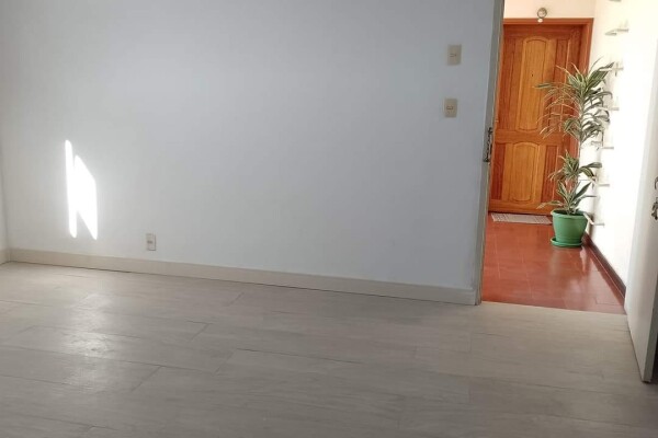 Vendo apto zona Centenario