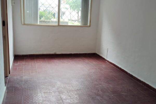 Apto 3 dorm planta baja en Marconi